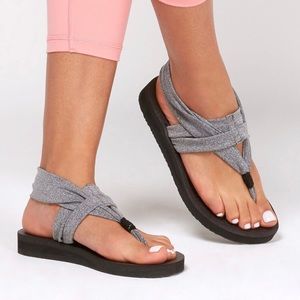 Skechers Meditation- Studio Kicks Black Yoga Sandals Size 6